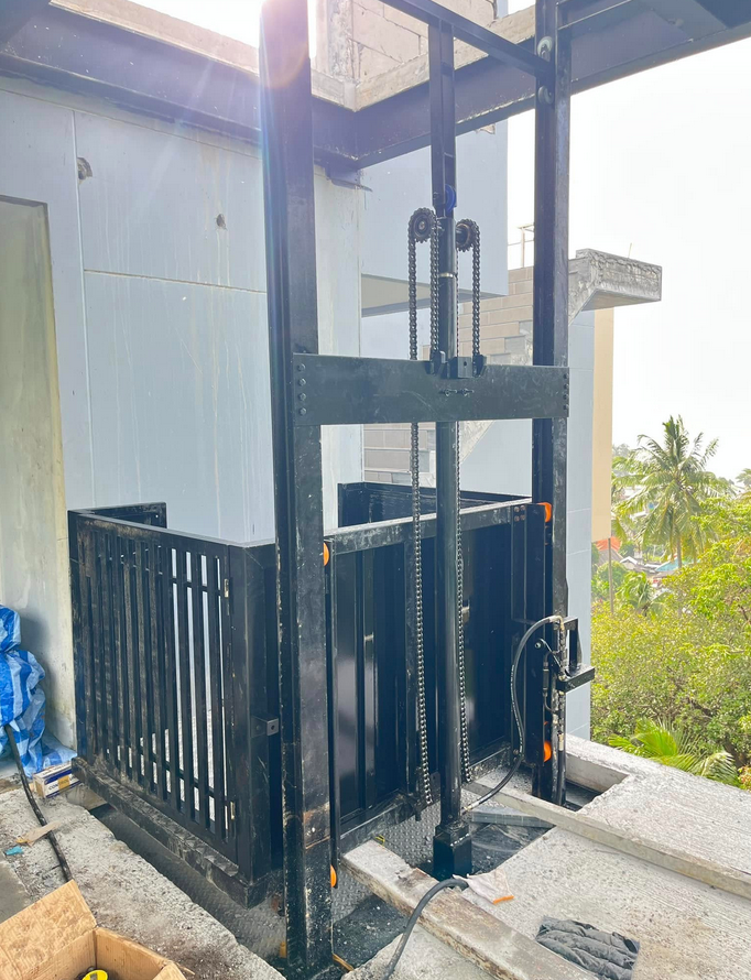 HYDRAULIC ELEVATOR 6